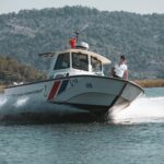 Bayliner Command Bridge 28 interior